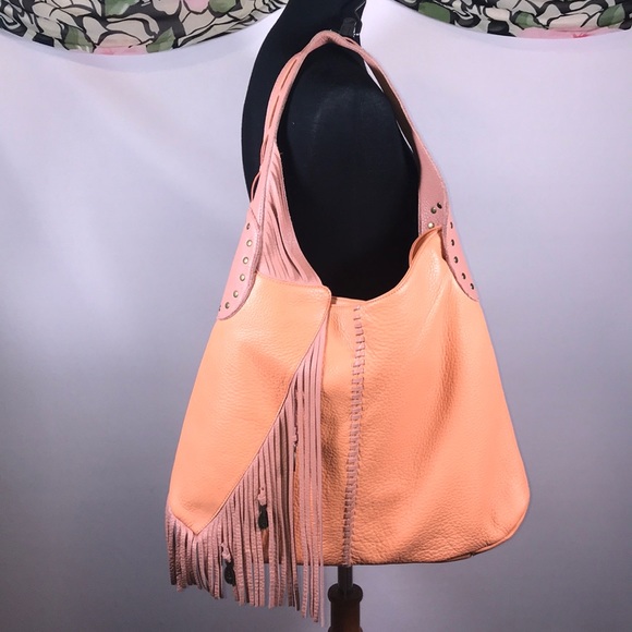 🎁 Camila Alves Muxo Shoulder Bag 😍 - Picture 3 of 8